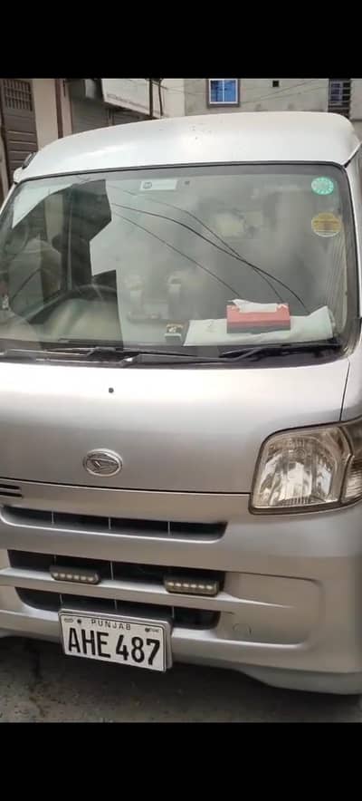 Daihatsu hijet 2016/2022 total genien except one fender. . . . 1st owner
