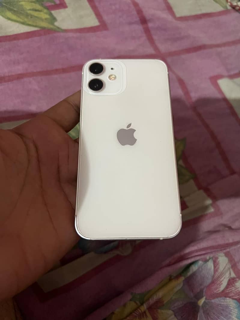 Apple iPhone 12 mini 3