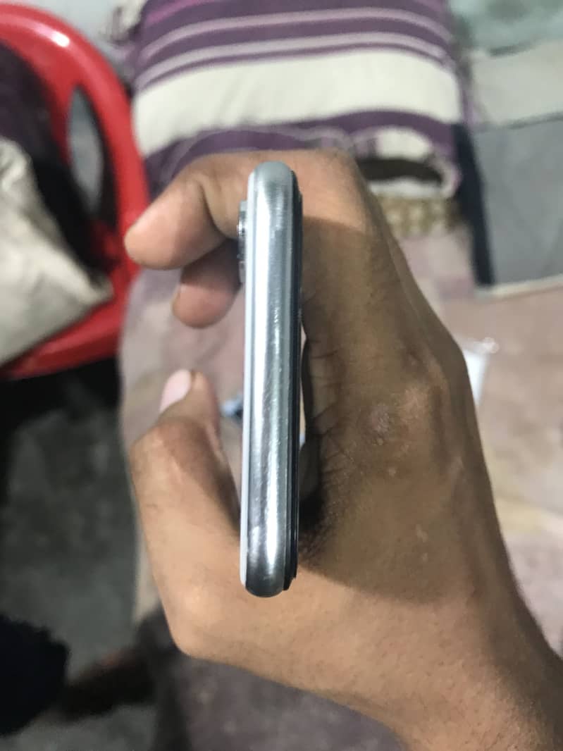 Apple iPhone X 0