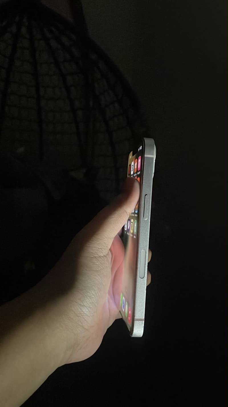 Apple iPhone 13 3