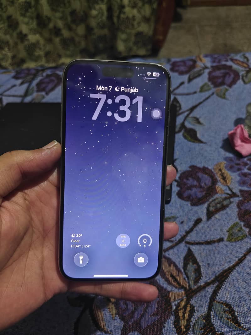 Apple iPhone 15 Pro 2