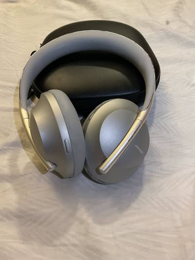 Bose Noise Cancelling Headphones 700 – Original – Wireless ANC