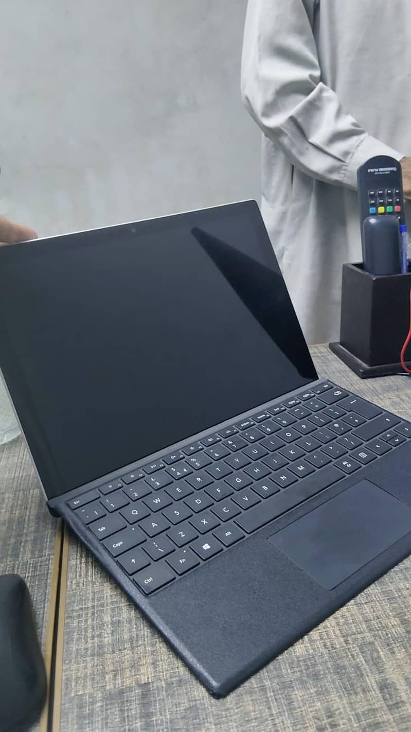 surface laptop 2