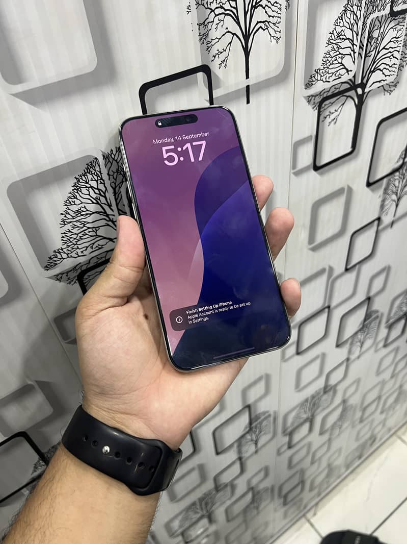 Apple iPhone 15 Pro Max 5