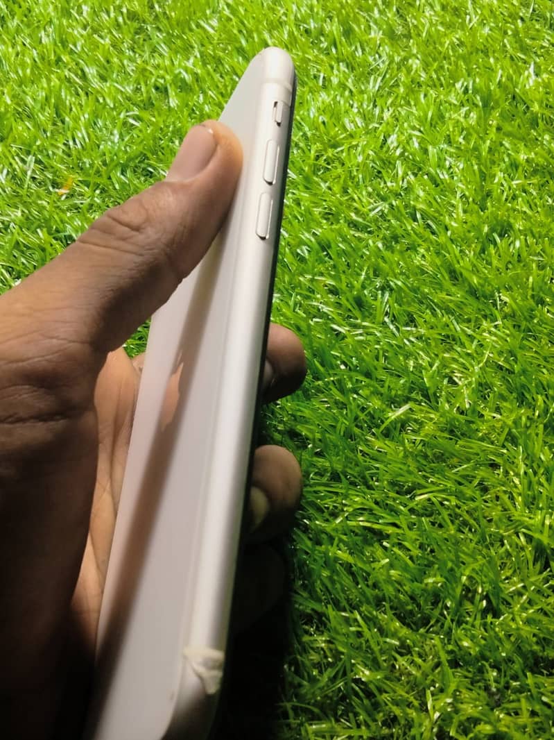 iPhone 11 1