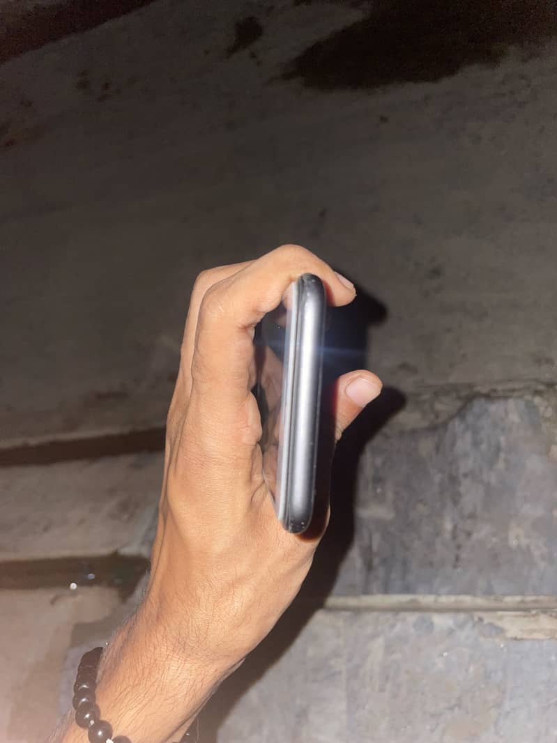 Apple iPhone 8 4