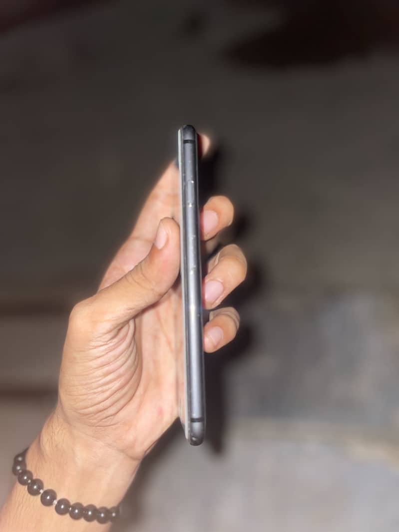 Apple iPhone 8 5