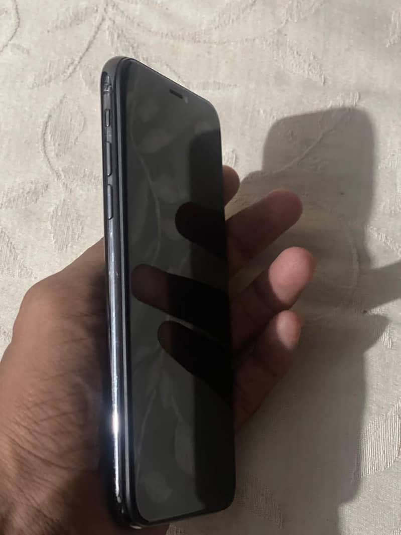Apple iPhone X 3