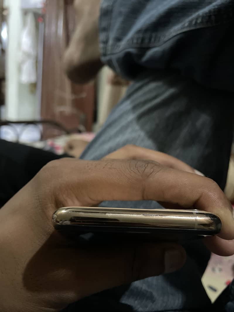 Apple iPhone 11 Pro 1