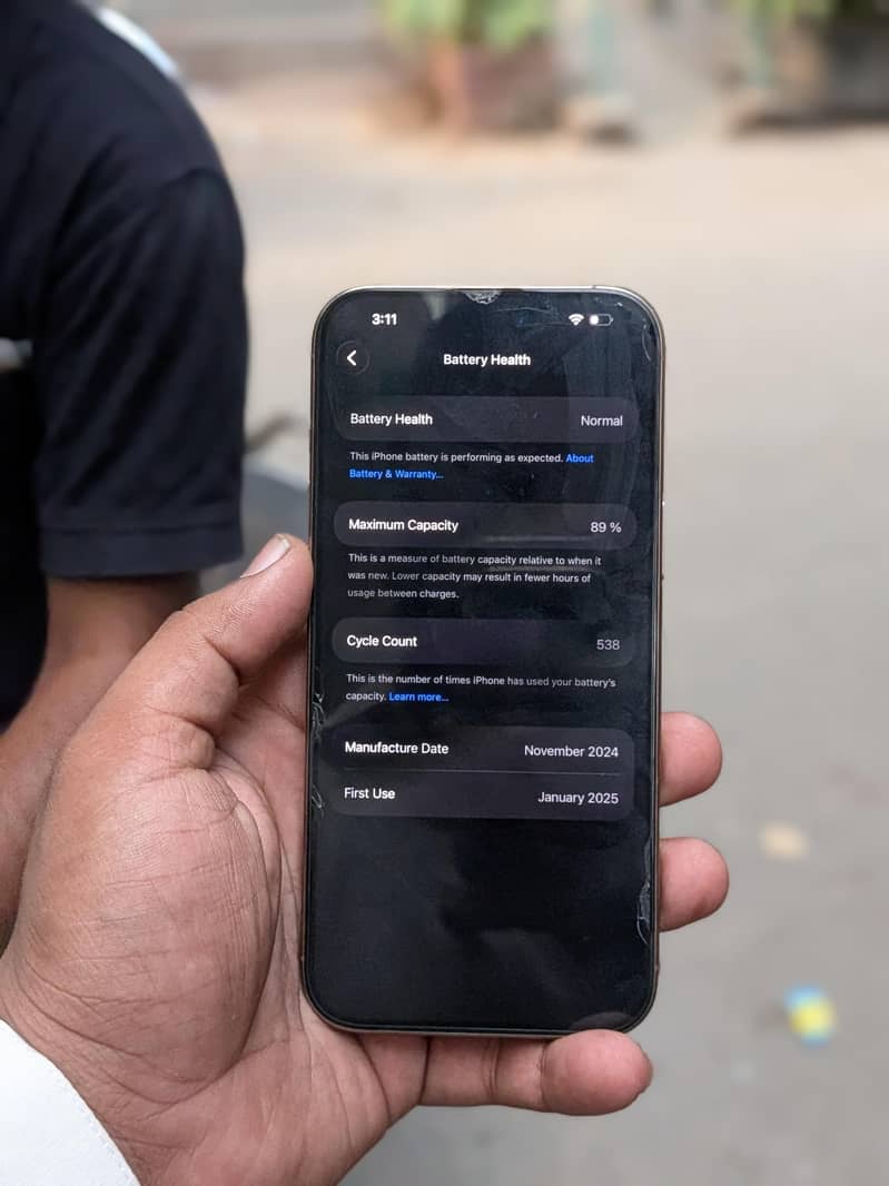 Apple iPhone 16 Pro Max 0