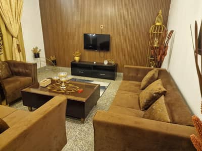 Female staff required for shopify ecomrece office