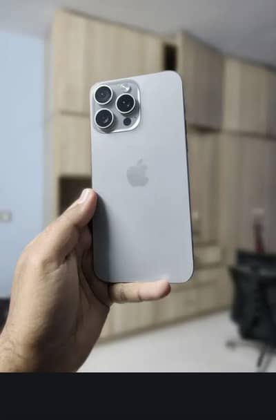 Apple iPhone 15 Pro Max