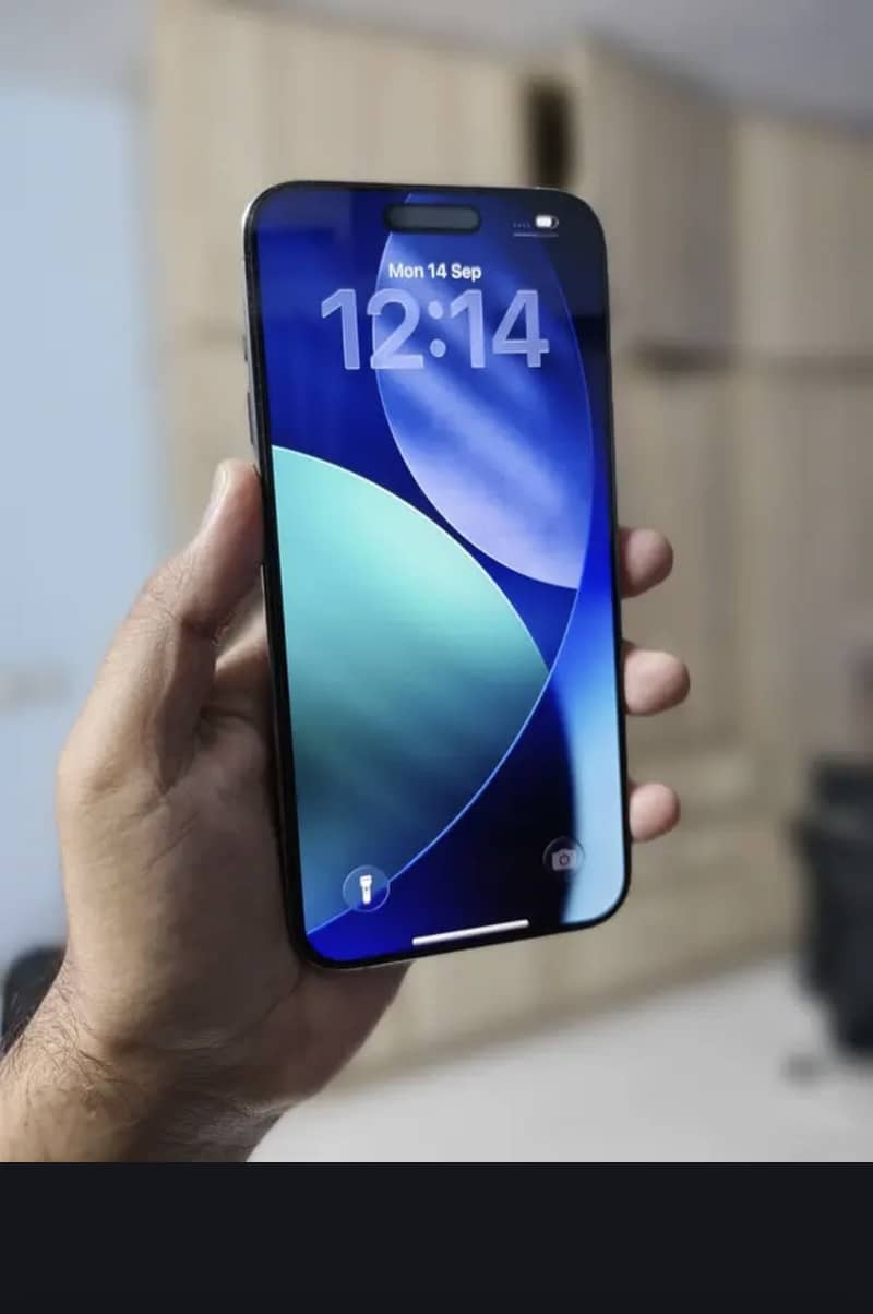 iPhone 15 Pro Max 1
