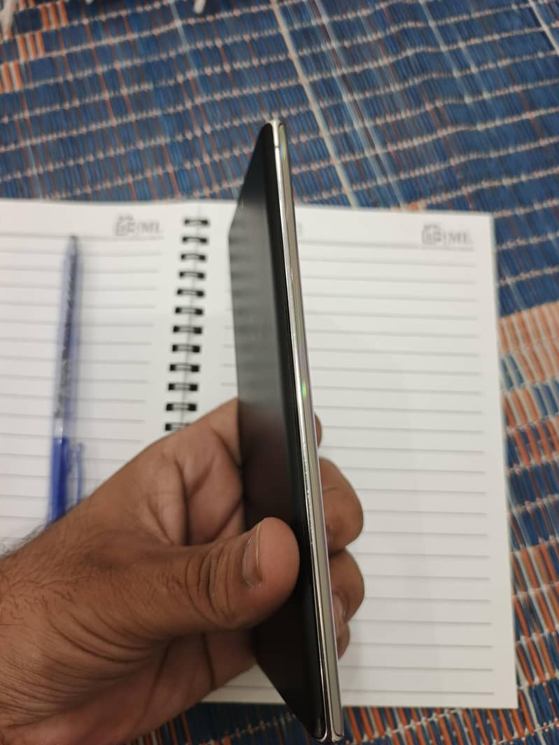 Note 10 Plus official 3