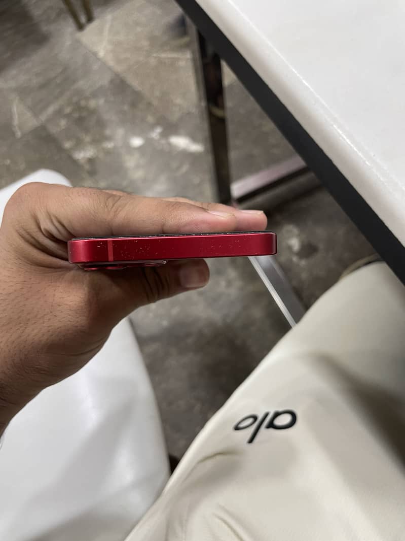 Apple iPhone 13 0