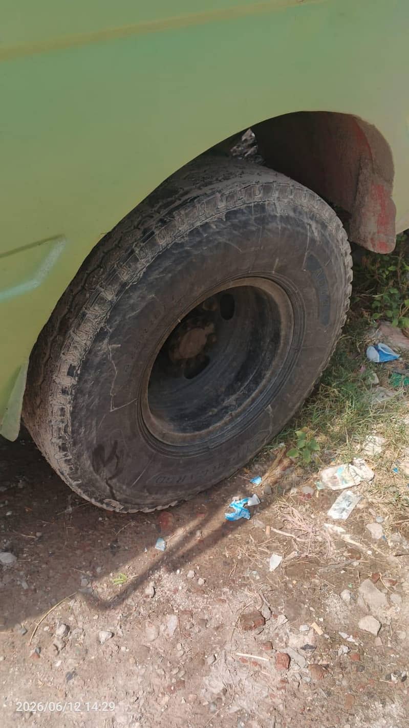 Mazda 3500 10