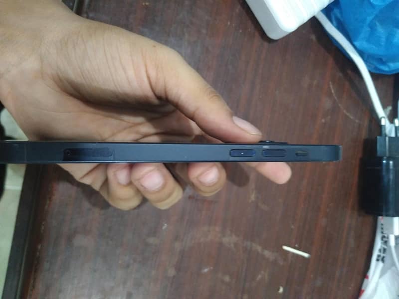 Apple iPhone 12 3