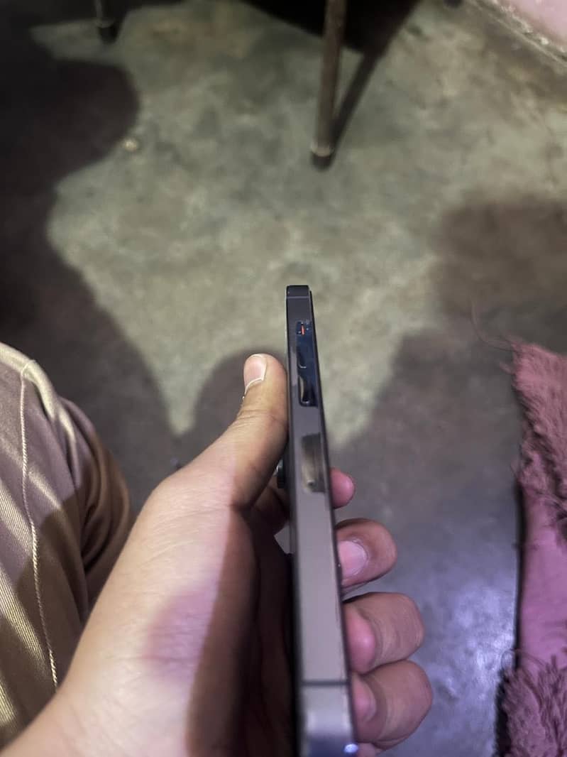 Apple iPhone 13 Pro 0