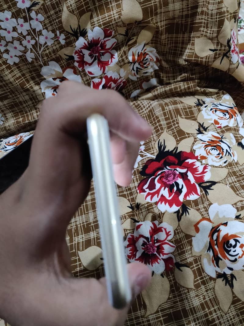 Apple iPhone 6S Plus 6