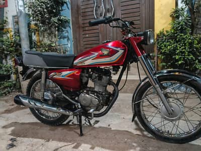 honda 125 karachi 14 modle