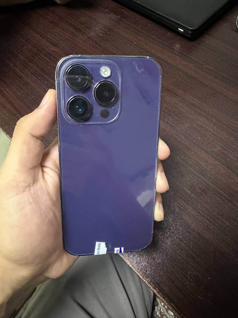 Apple iPhone 14 Pro 1