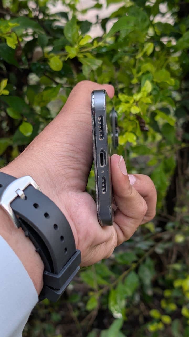 Iphone 12 pro max 3