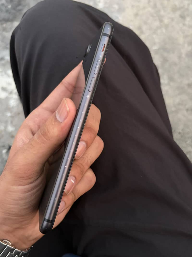 Apple iPhone 8 Plus 64gb 3