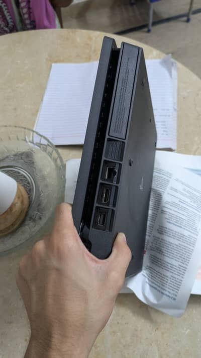 Ps 4 slim