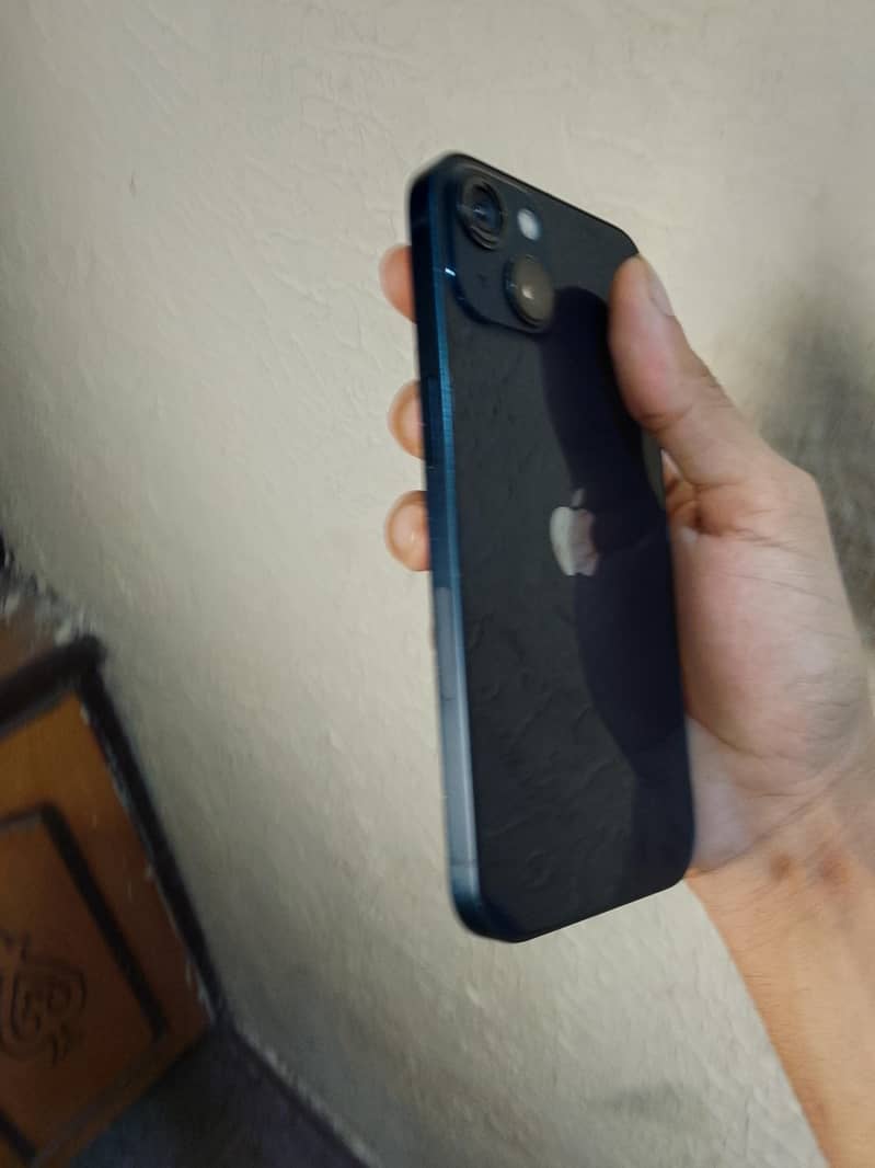 Apple iPhone 13 1