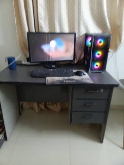 gaming pc for sale with chair and table