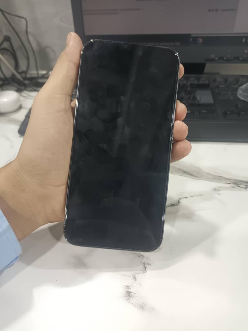 Apple iPhone 14 Pro Max 4
