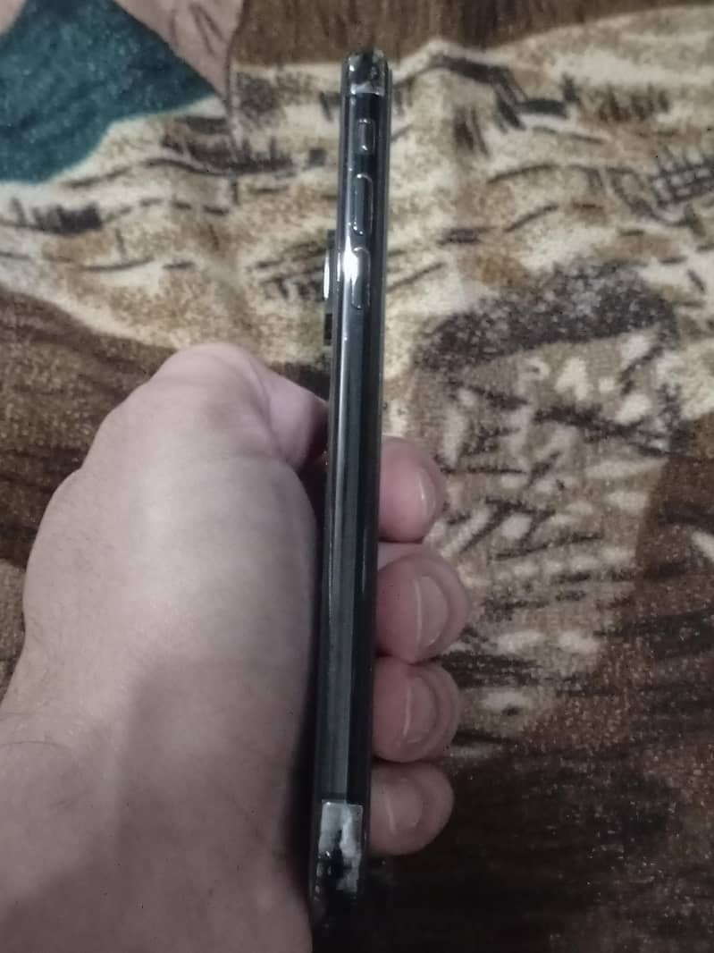 Apple iPhone XS 1