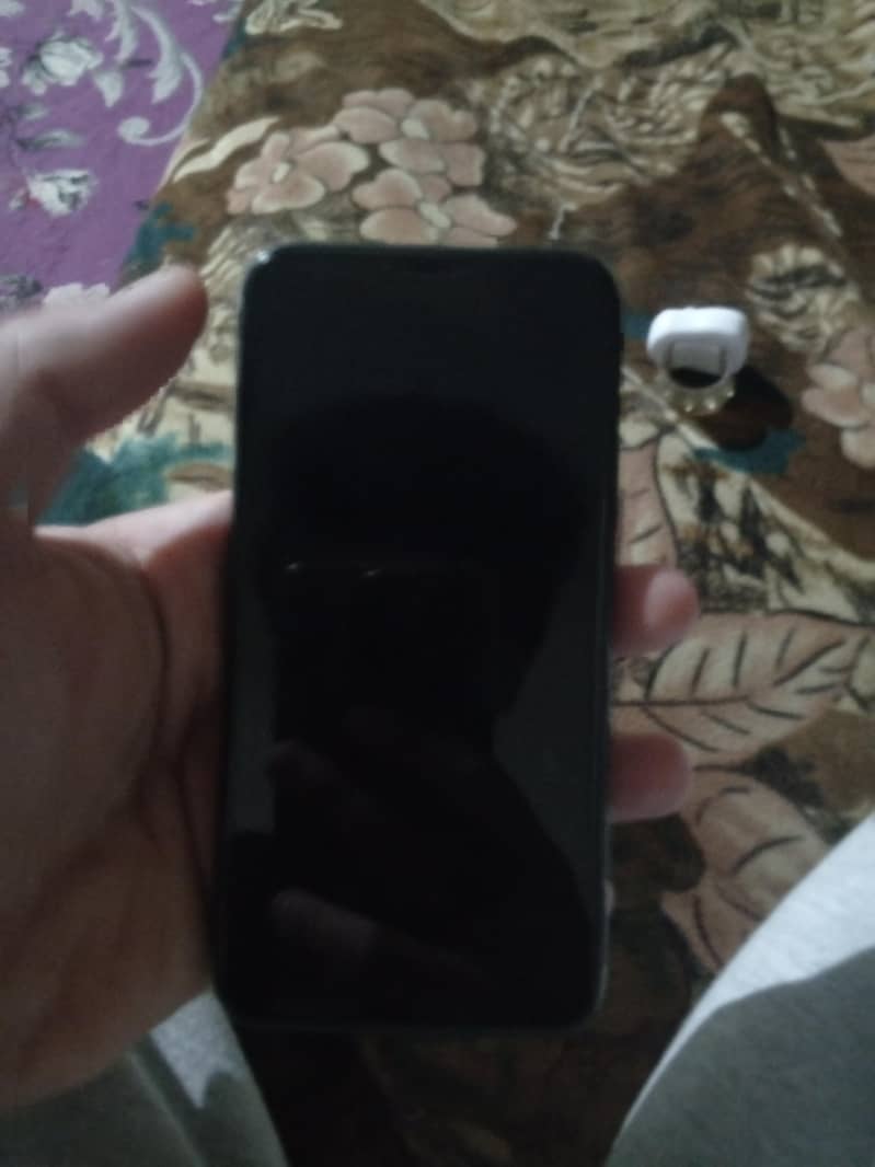 Apple iPhone XS 6
