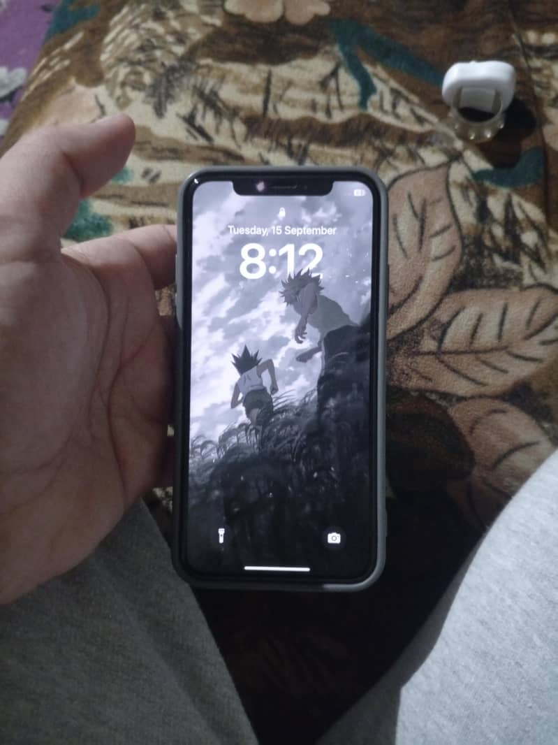 Apple iPhone XS 11