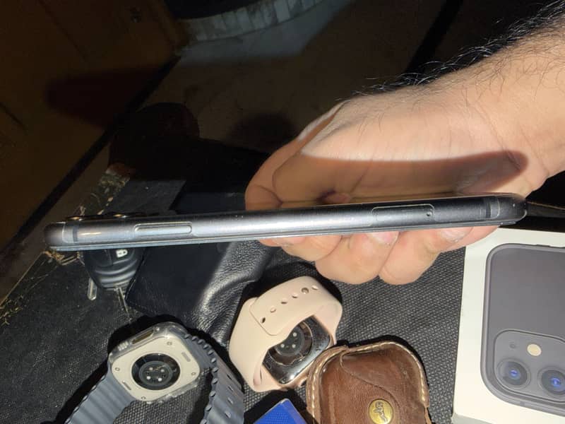 Apple iPhone 11 5
