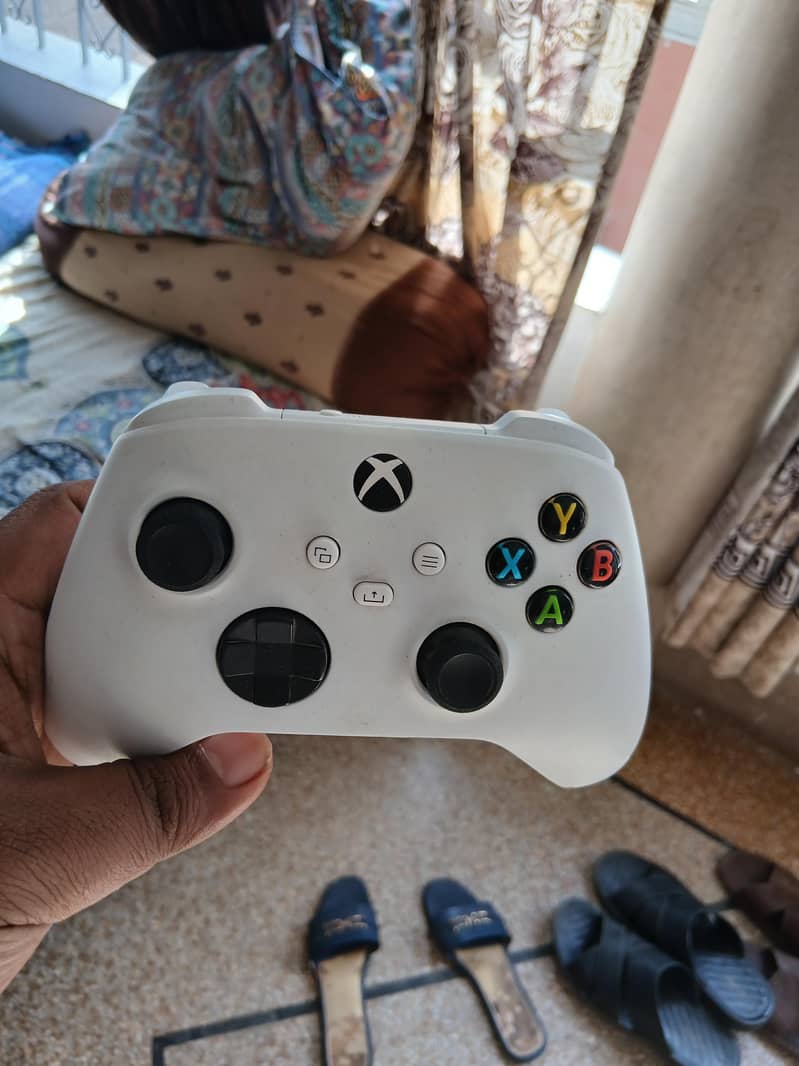 Xbox controller in good condition, Controller only 1