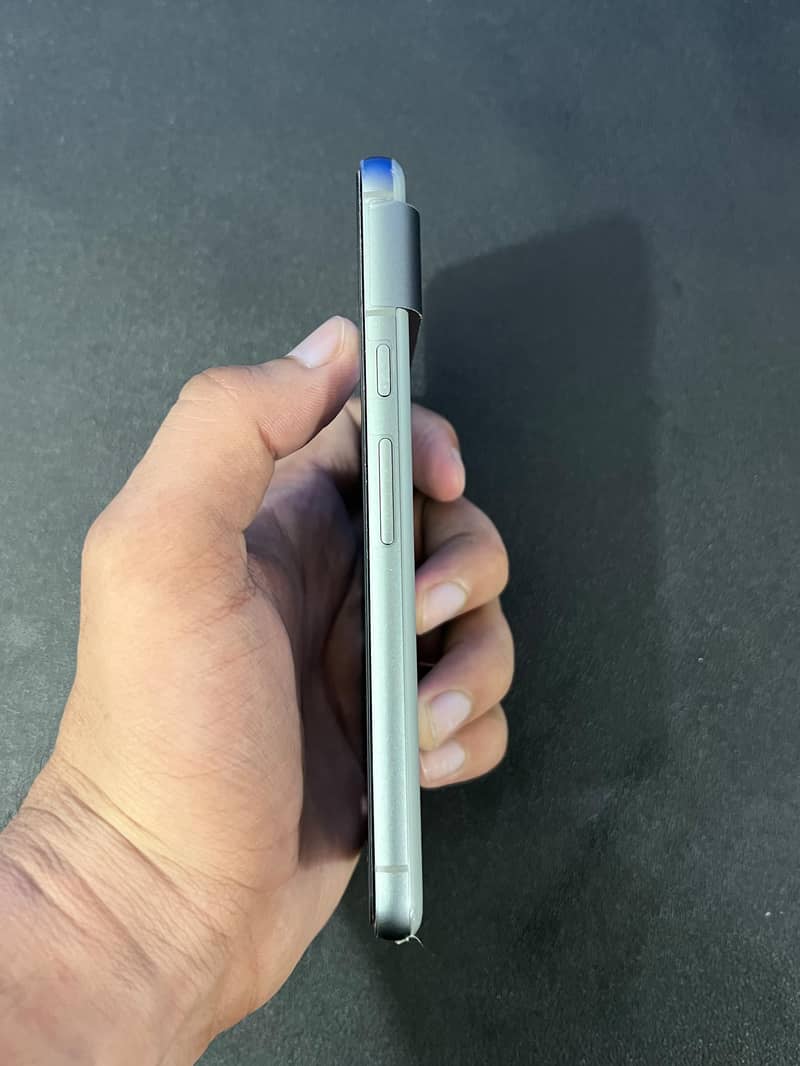 Google Pixel 8 3