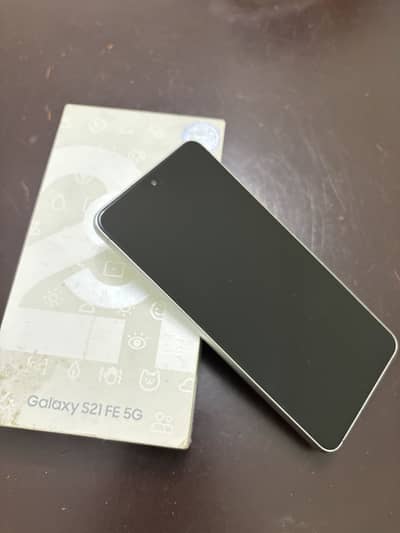 Samsung Mobile S21 FE 256gb