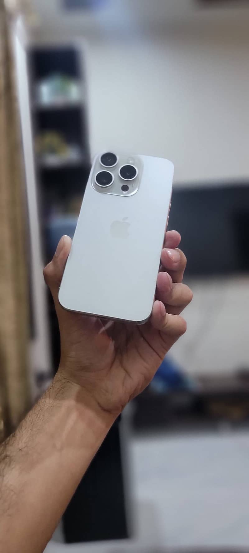 iPhone 15 PRO 4