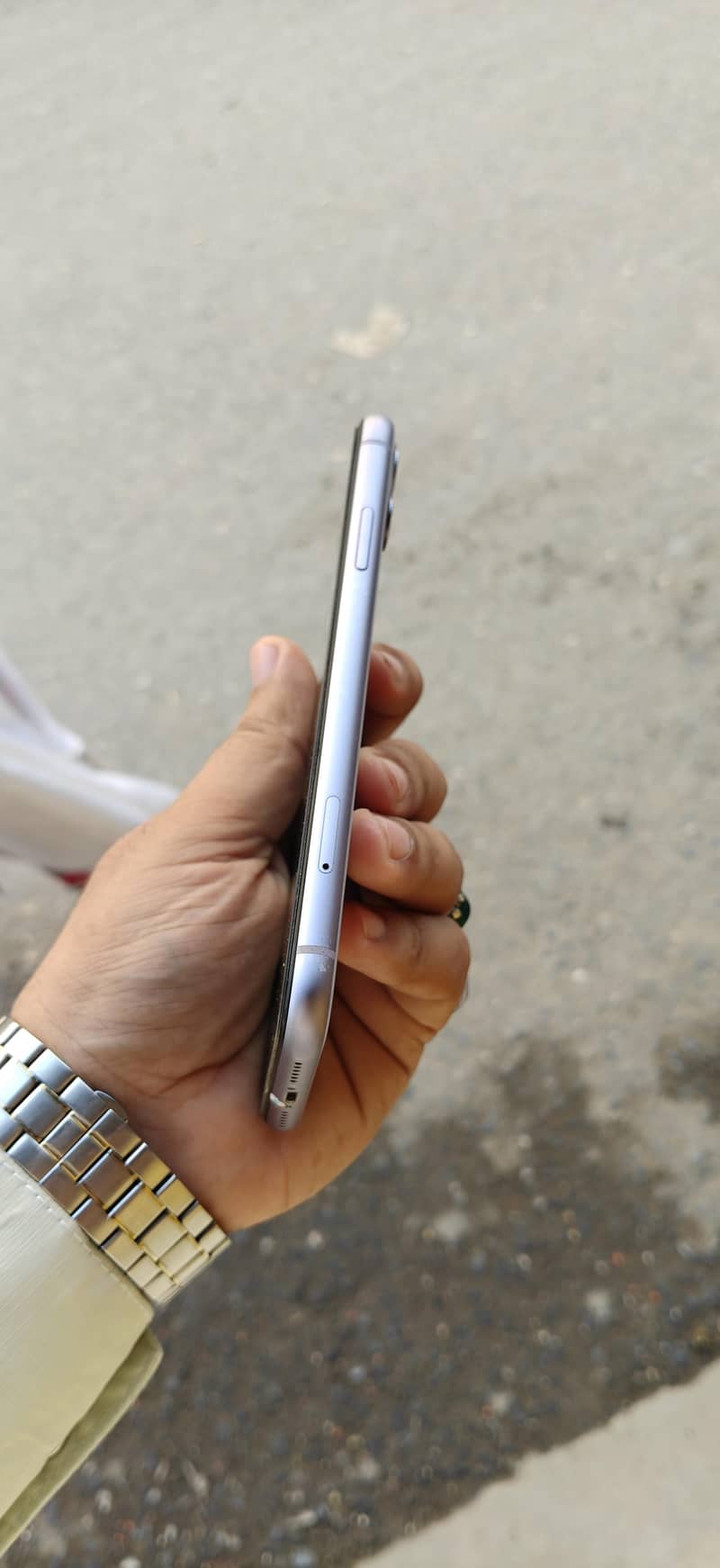 Apple iPhone 11 4