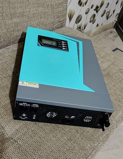 fronus 3.2kw pv. 4kw hybrid inverter 24volt no Riper