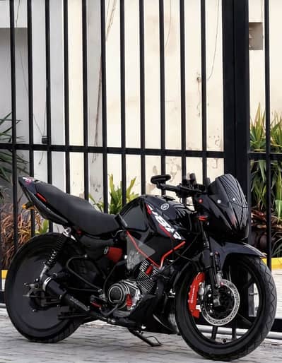 Yamaha ybr lush condition for urgent sale