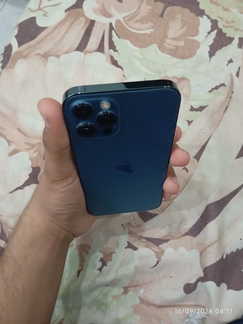 Apple iPhone 12 Pro 4