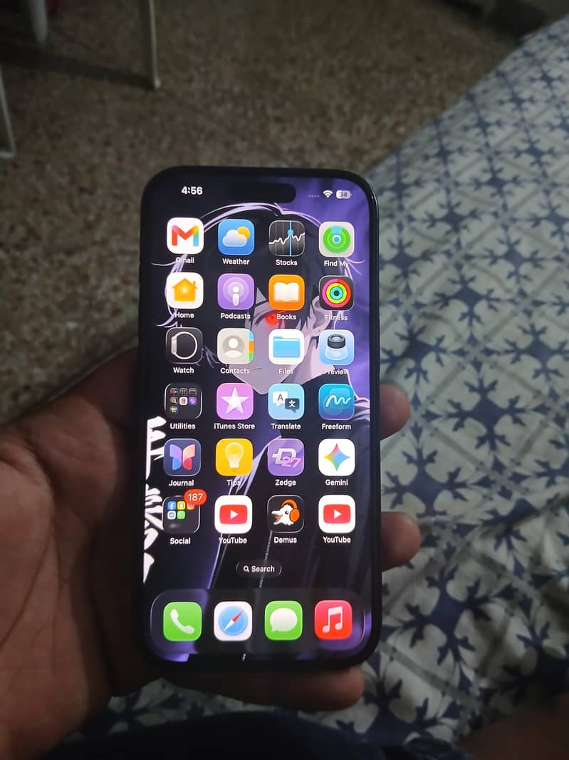 Apple iPhone 15 3
