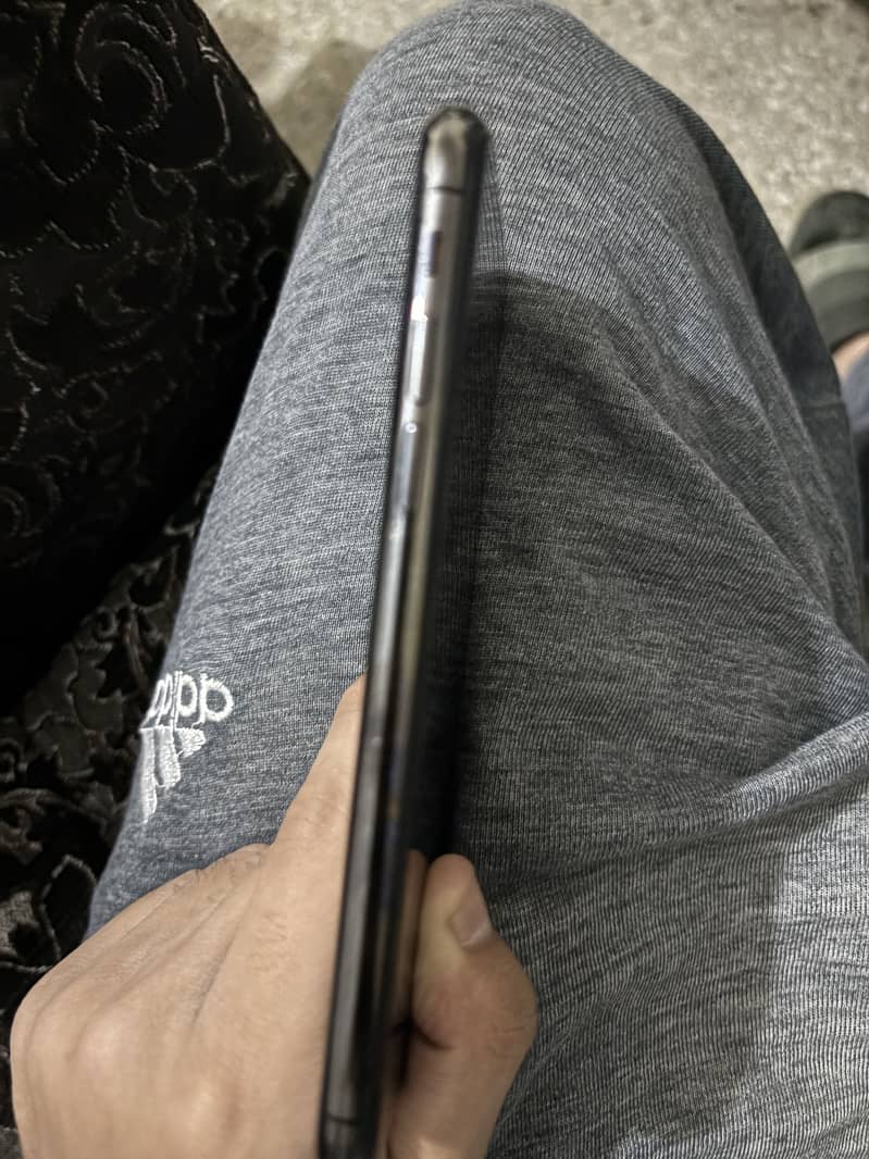 Apple iPhone X 1