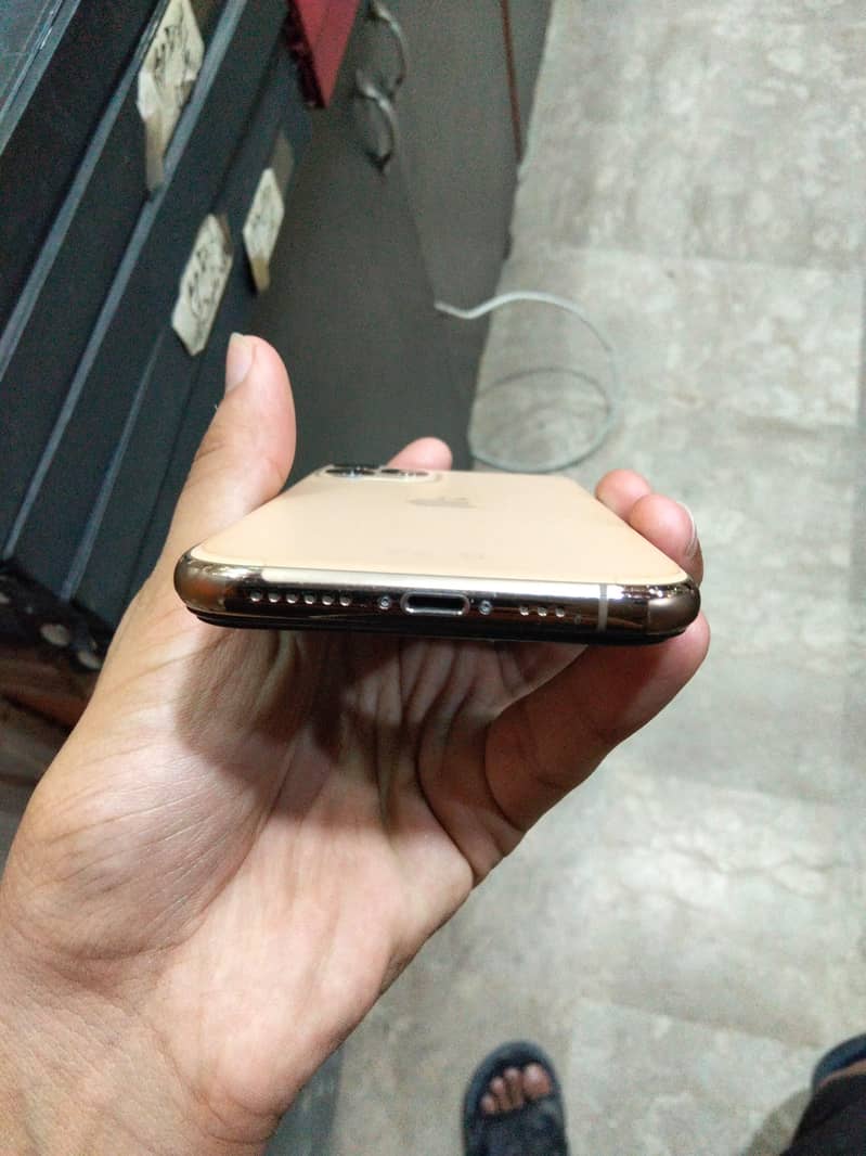 Apple iPhone 11 Pro 2
