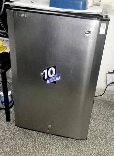 Pel Room Size fridge Urgent sale