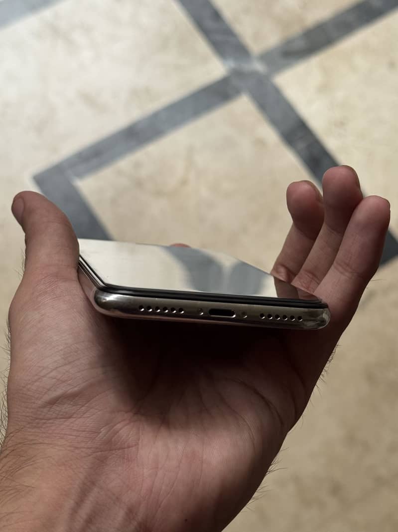 Apple iPhone X 0