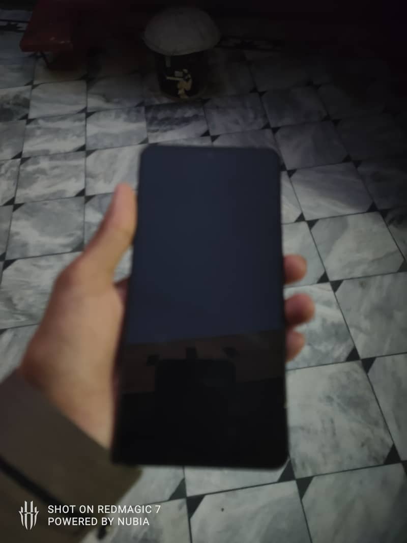 Sharp Aquos Sense7 1