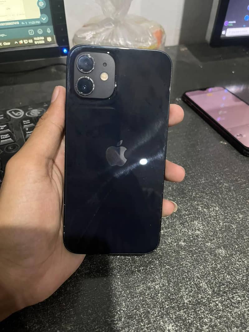 Apple iPhone 12 2